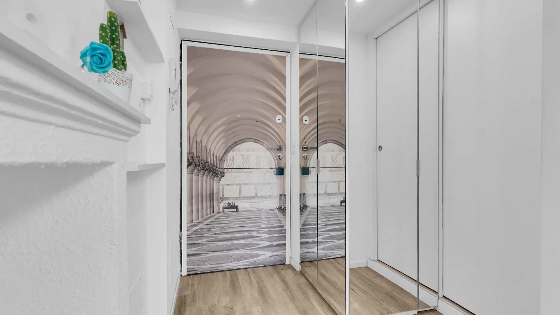 Apartment Suite Marghera Central Metro Wifi & Shopping Milan Italy